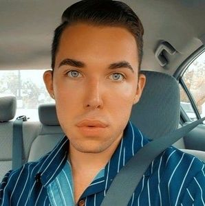 Meet your Posher, Zach